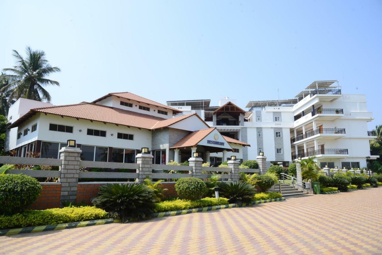 Apoorva Resorts Dāvangere Kültér fotó